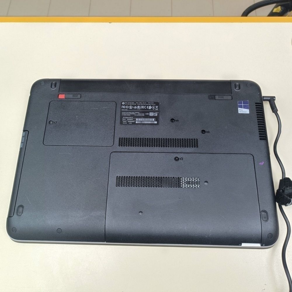 Ноутбук HP; Core i3-6100U, Intel HD Graphics 520, 8 Гб, 250 Гб, Нет