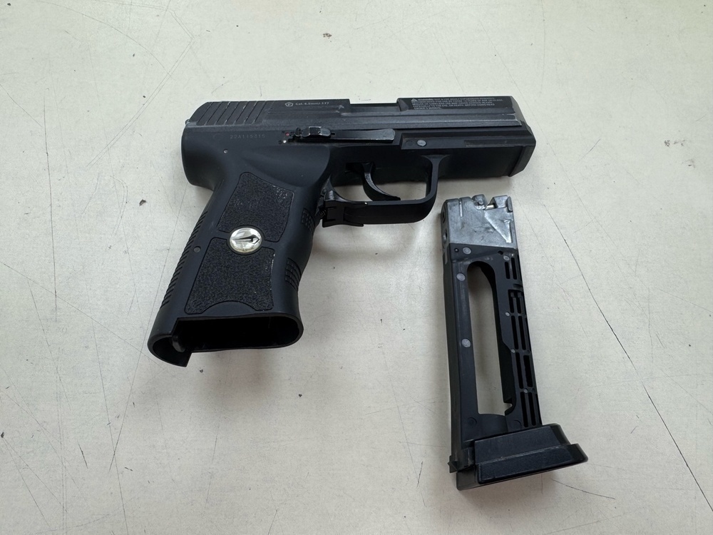 Пистолет пневматический Borner W118