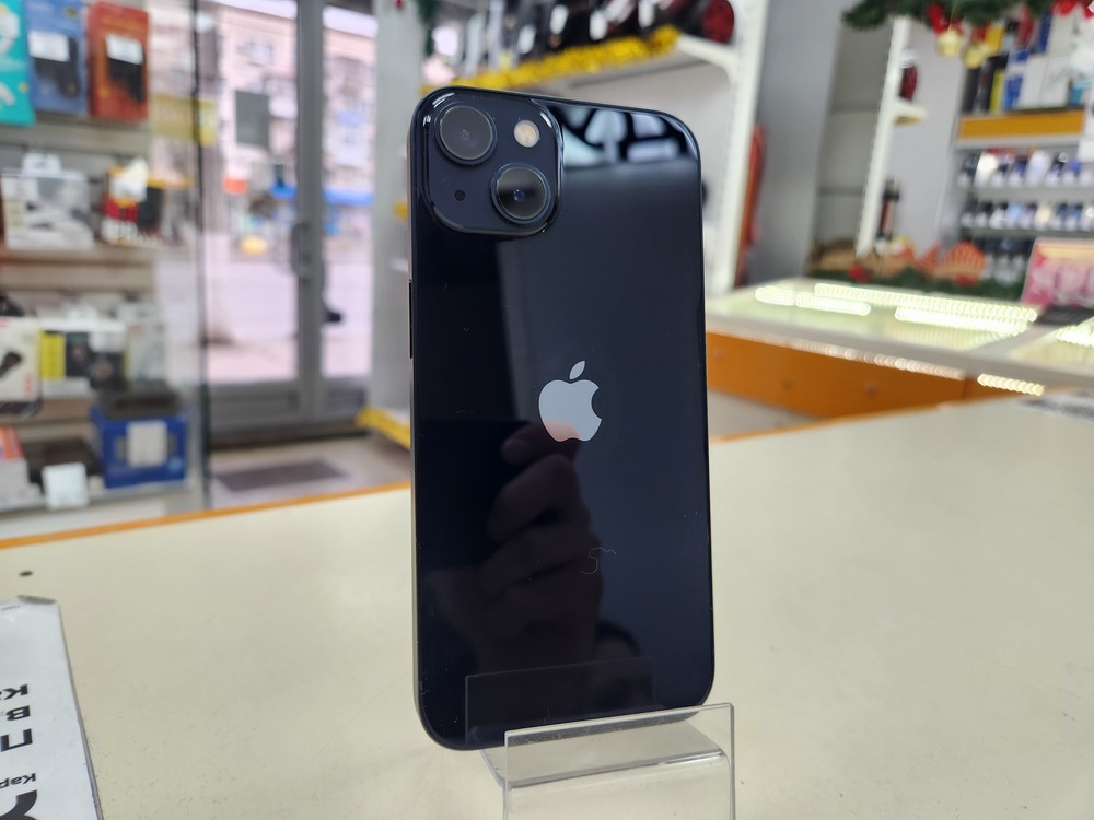 Смартфон Apple iPhone 13 128Gb