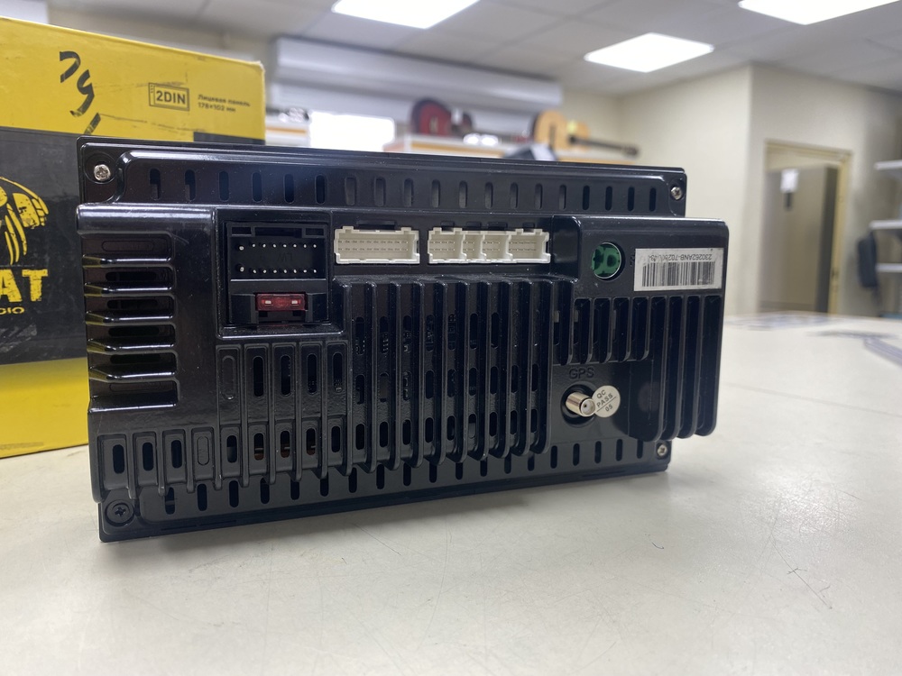 Автомагнитола Swat ANB-7020