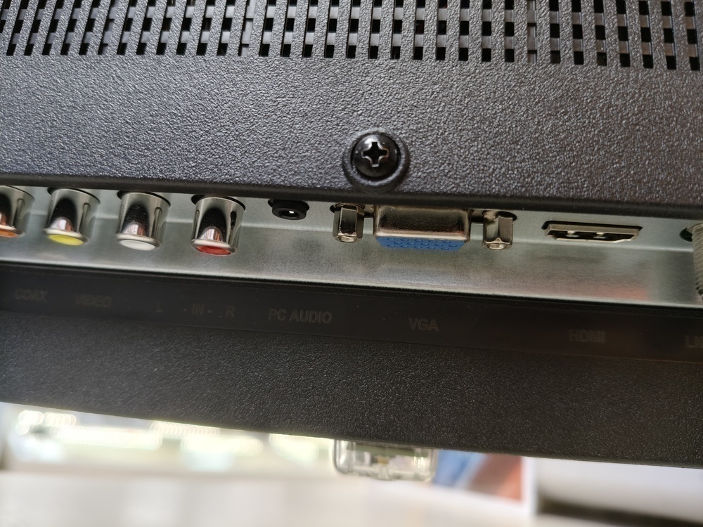 LED Телевизор HI HT-24H01FB