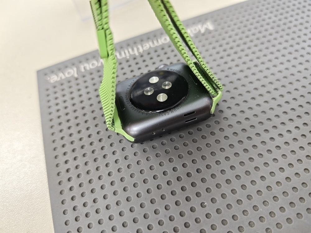 Смарт-часы Apple Watch Series 3 38 мм