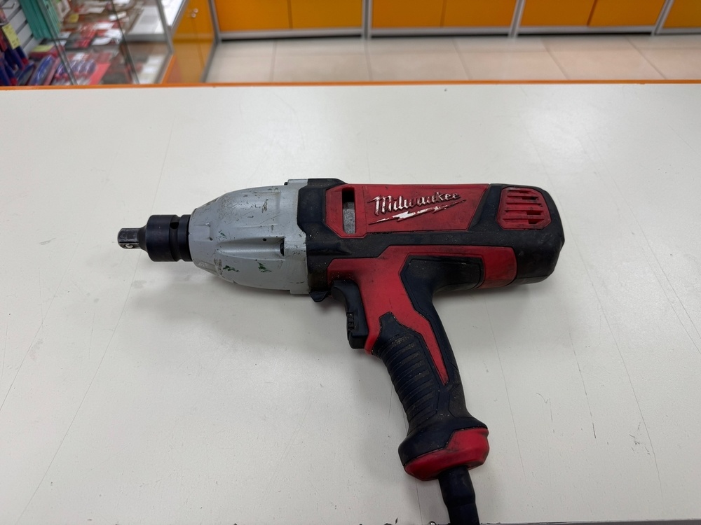 Гайковерт Milwaukee IPWE520R