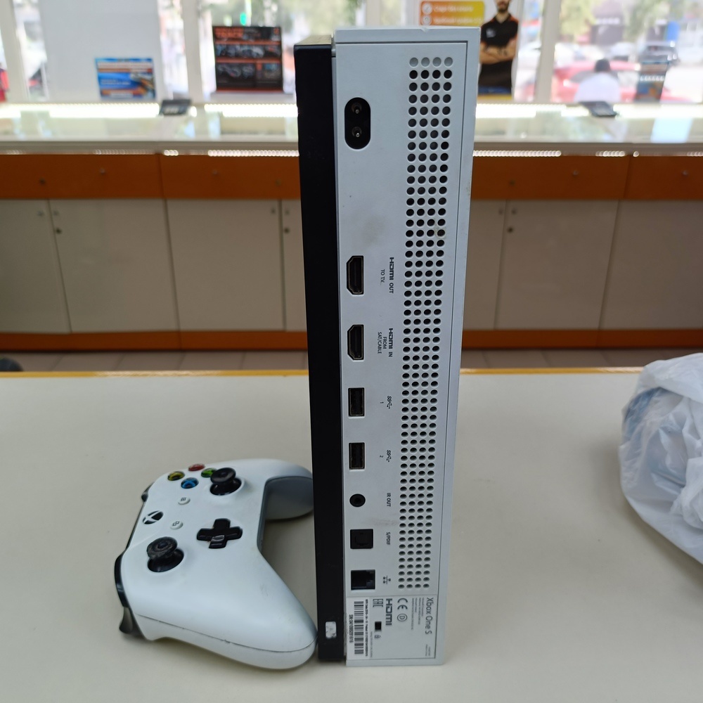 Игровая приставка Xbox One S 500Gb