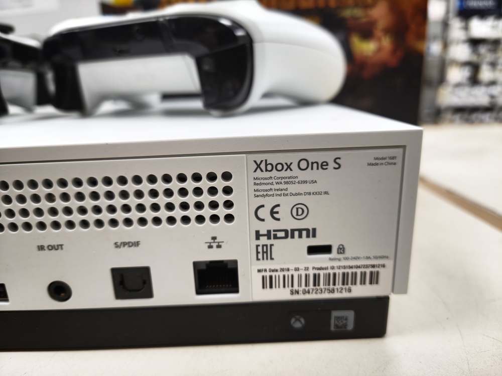 Игровая приставка Xbox One S 1TB