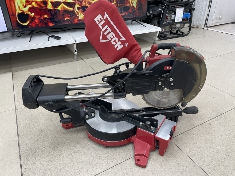 Торцовочная пила Elitech ПТ 1825К