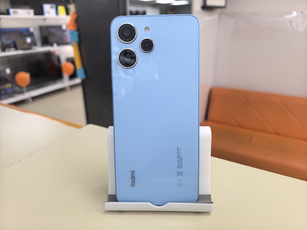 Смартфон Xiaomi 12 8/128