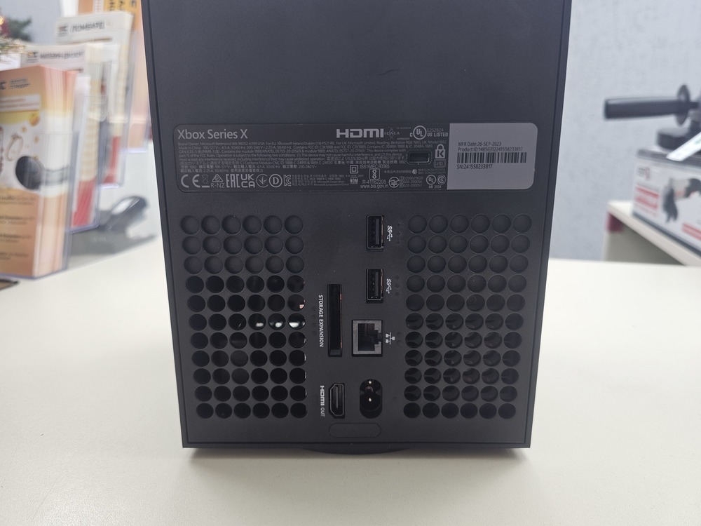 Игровая приставка Xbox Series X 1Tb