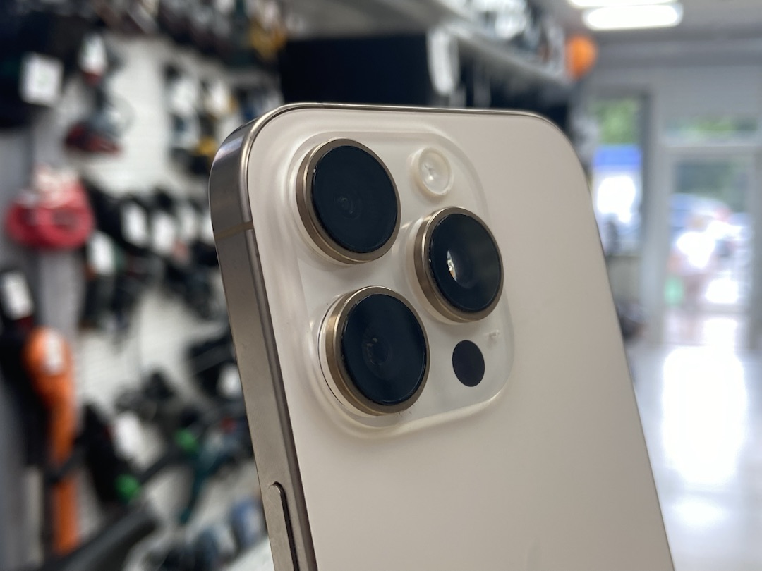 Смартфон Apple Iphone 16 Pro 128Gb
