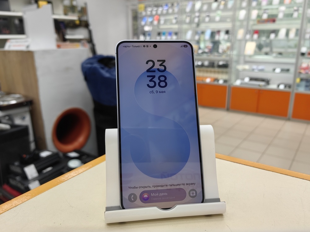 Смартфон Samsung Galaxy S25 12/256