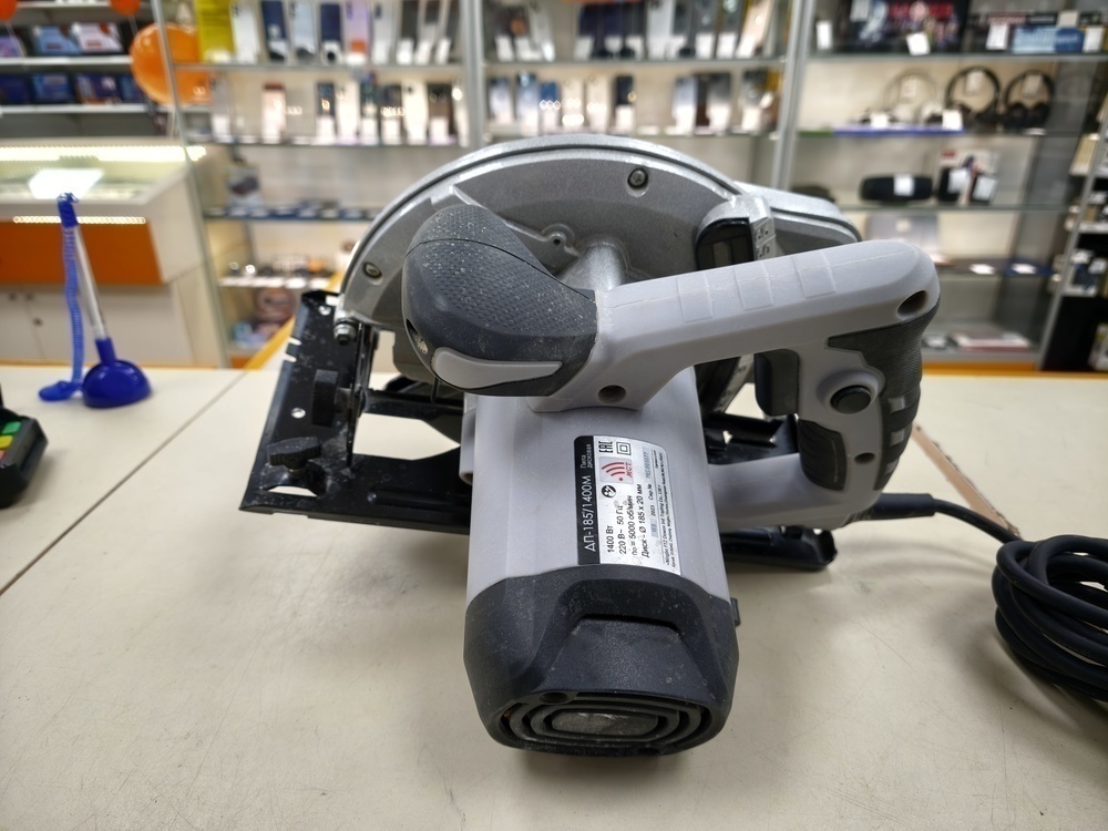 Дисковая пила Интерскол ДП-185/1400М (785.1.0.70)