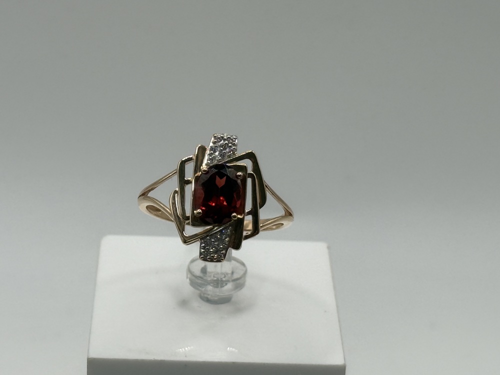 КОЛКМИ585 КОЛЬЦО С КАМНЯМИ (Au 585)