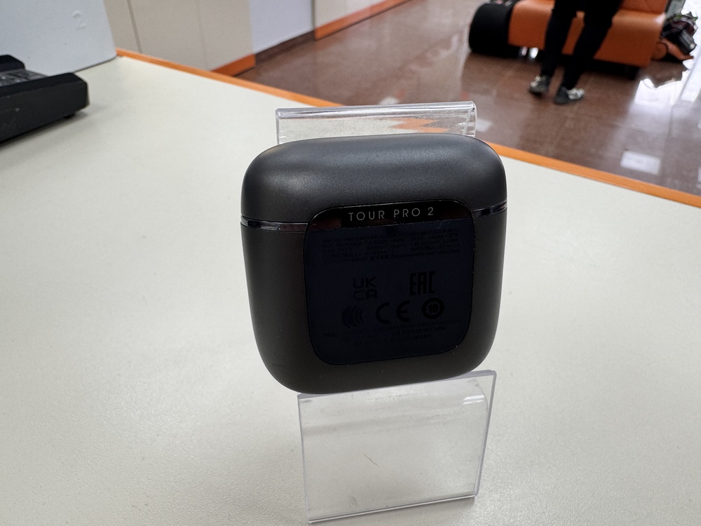 Наушники беспроводные JBL Tour Pro 2