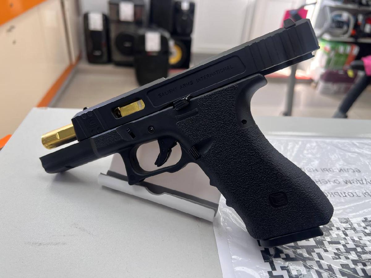 Пистолет пневматический Glock 17