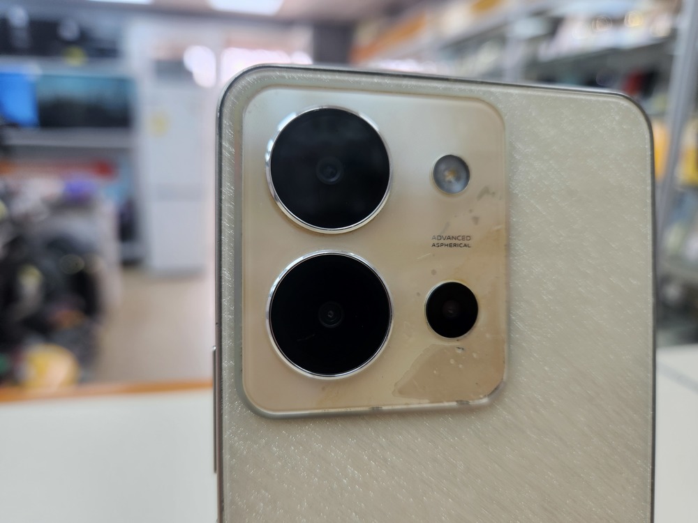 Смартфон Vivo Y36 8/128