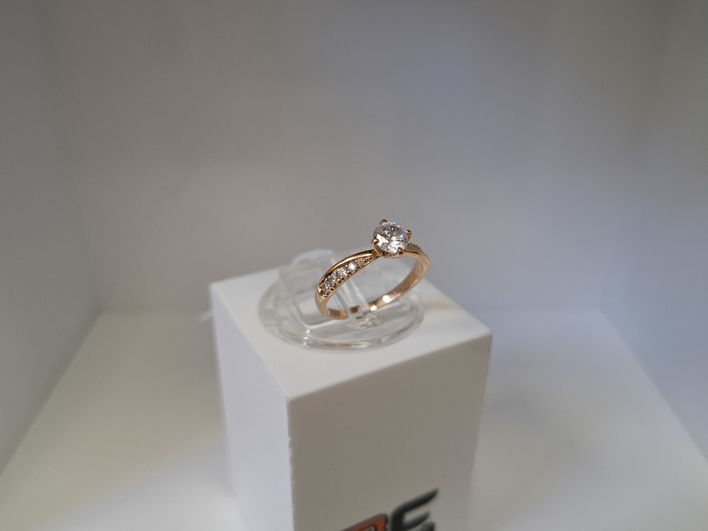 КОЛЬЦО С КАМНЯМИ (Au 585)