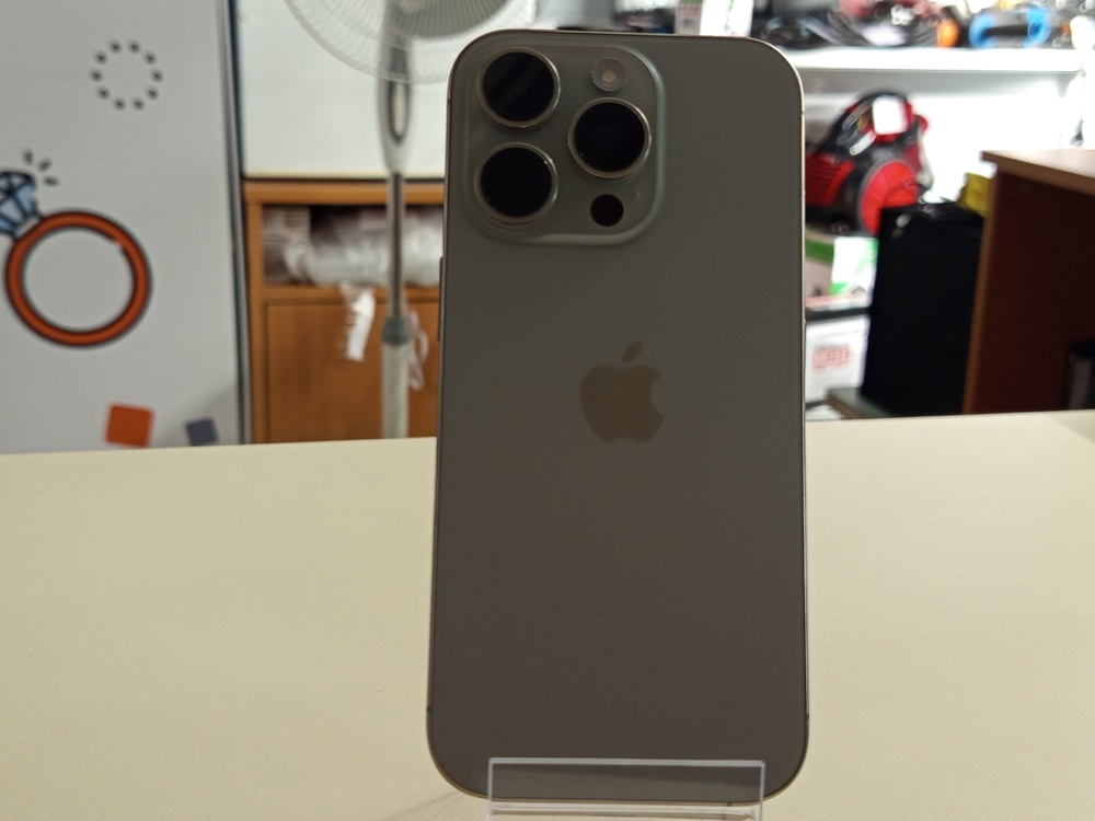 Смартфон Apple Iphone 16 Pro 128Gb