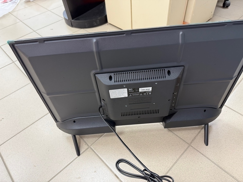 LED Телевизор BQ 32FS34B