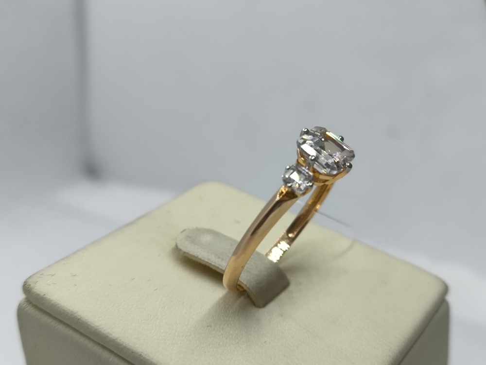 КОЛЬЦО С КАМНЯМИ (Au 585)