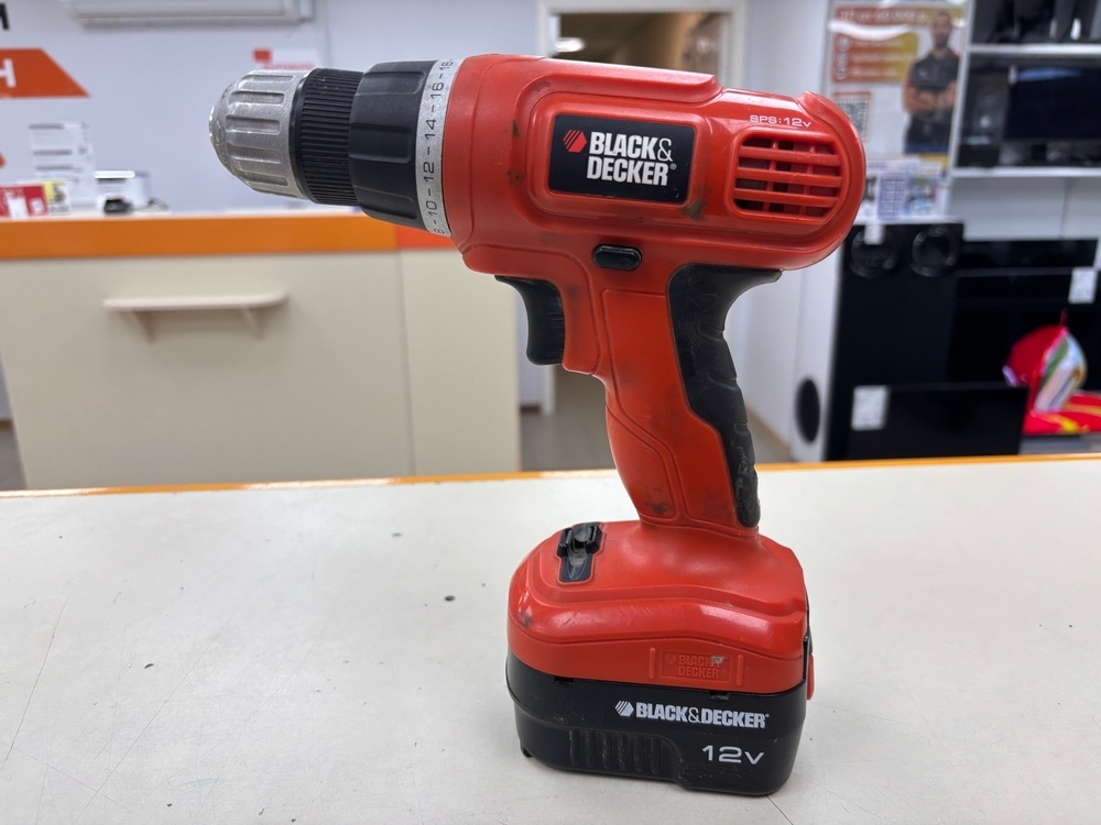 Шуруповерт Black & Decker EPC12