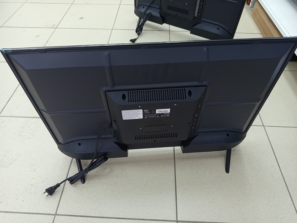 LED Телевизор BQ 32FS34B