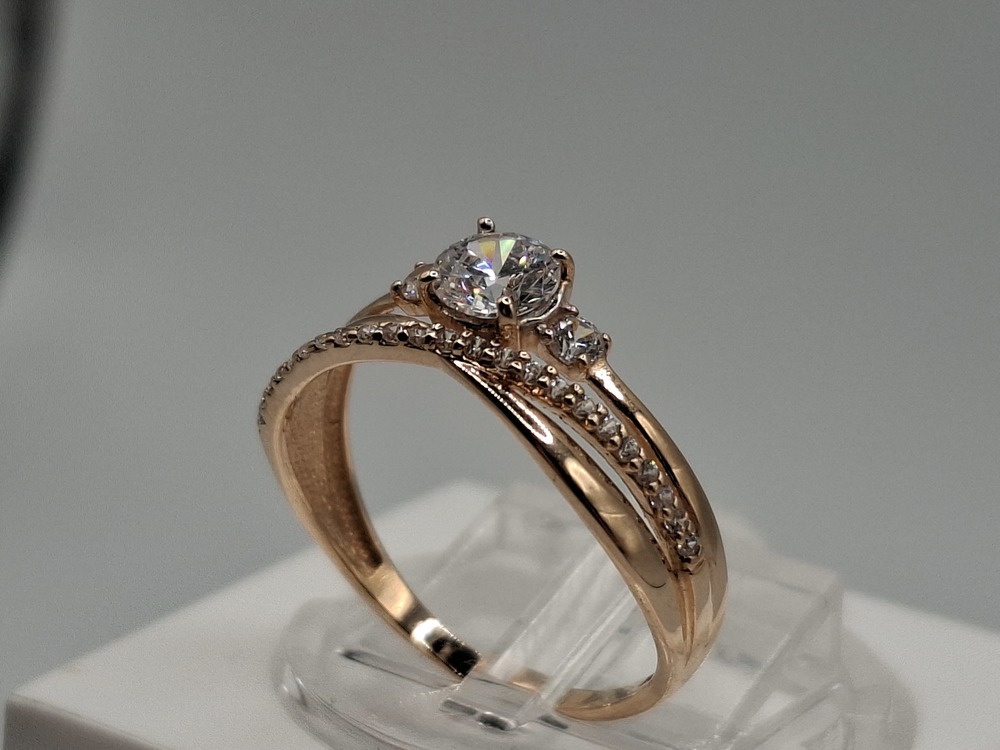 КОЛКМИ585 КОЛЬЦО С КАМНЯМИ (Au 585)