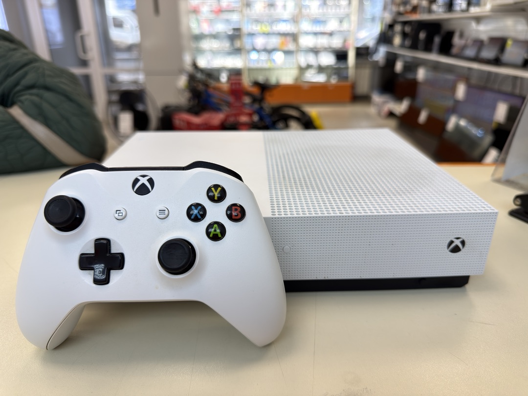Игровая приставка Xbox One S 1TB
