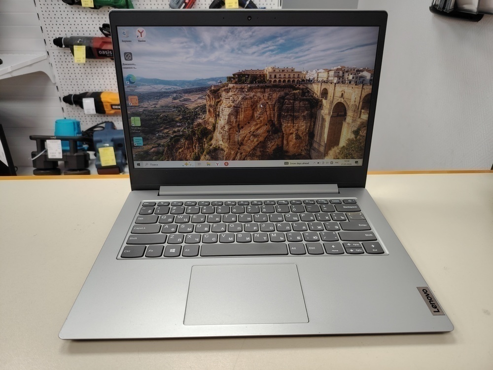 Ноутбук Lenovo; Celeron N4020, Intel HD Graphics 620, 4 Гб, 120 Гб, Нет