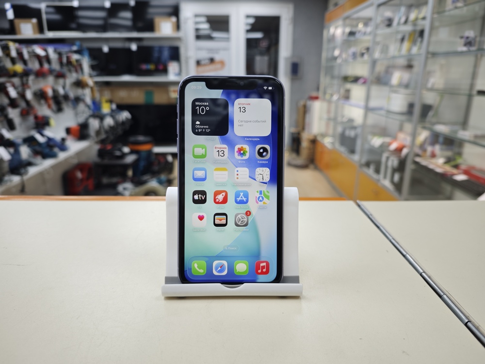 Смартфон Apple iPhone 11 64Gb