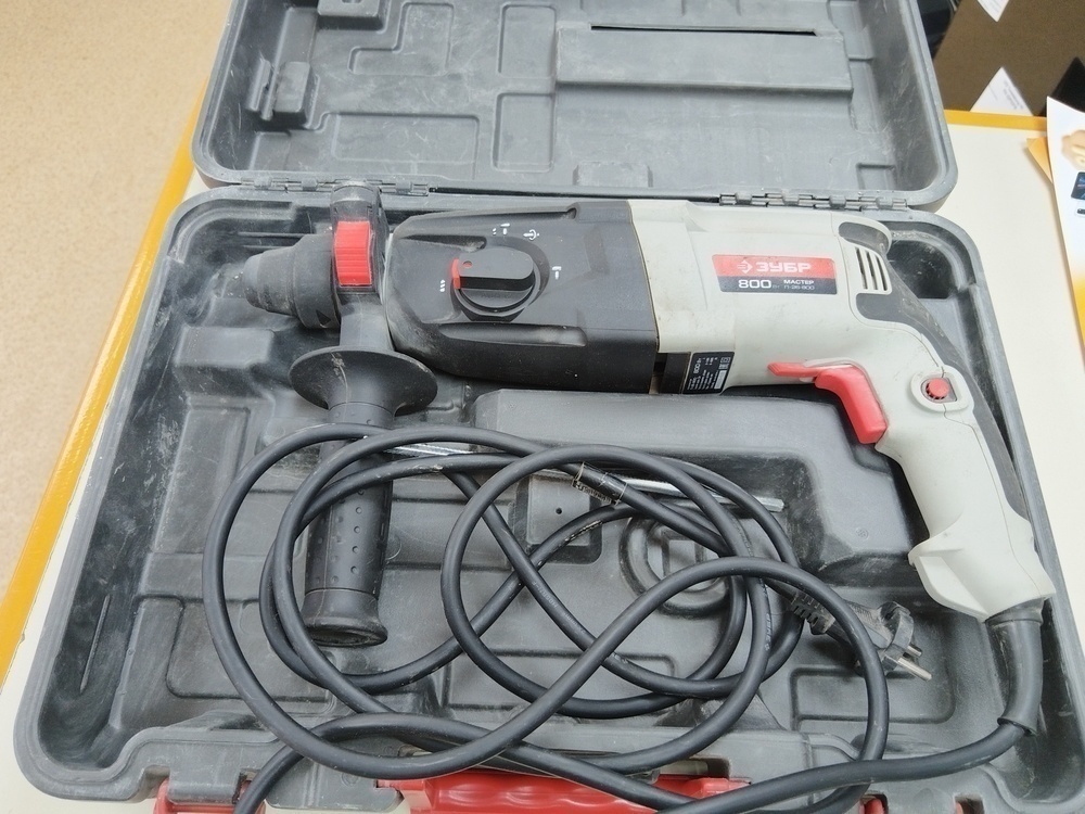 Перфоратор Зубр ЗП-800ЭК