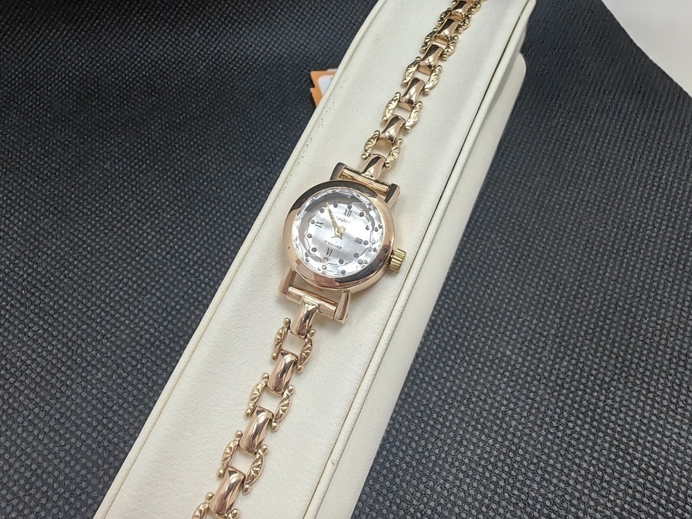 ЧАСЫ ЧАЙКА (Au 585)