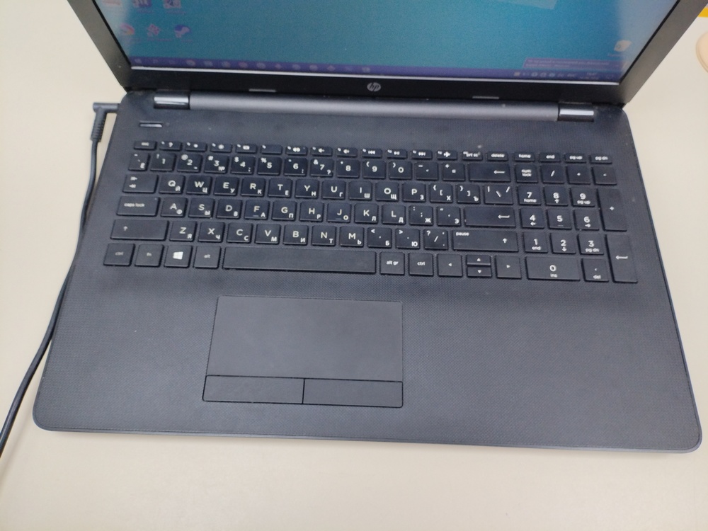 Ноутбук HP 15-rb040ur; AMD, E2, E2-9000e, AMD, Radeon R2 series, 4 Гб, Нет, 500 Гб