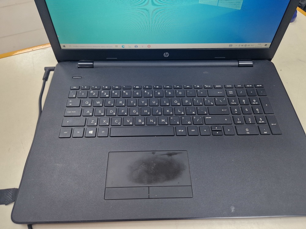 Ноутбук HP; A6-9220, Radeon R4 series, 6 Гб, Нет, 500 Гб