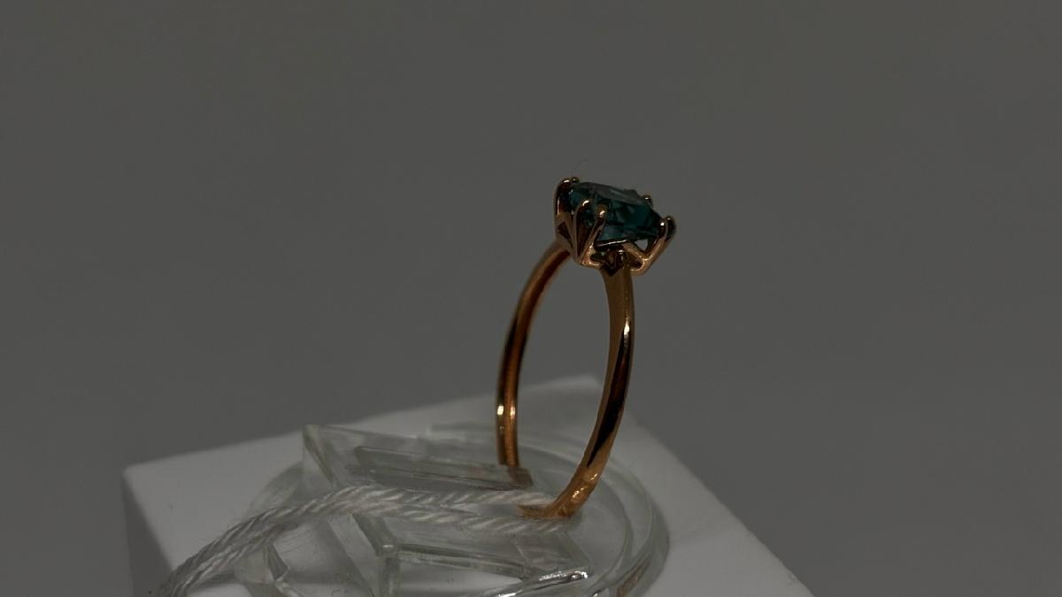 КОЛКМ585 КОЛЬЦО С КАМНЕМ (Au 585)