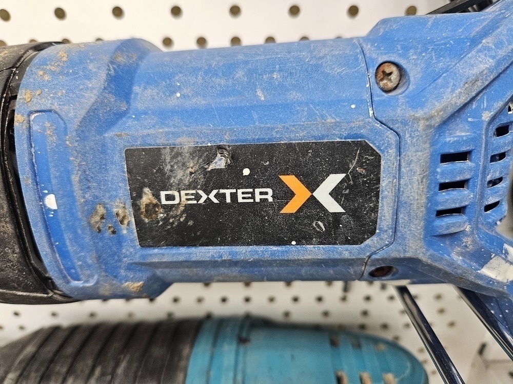 Сабельная пила Dexter 900BT