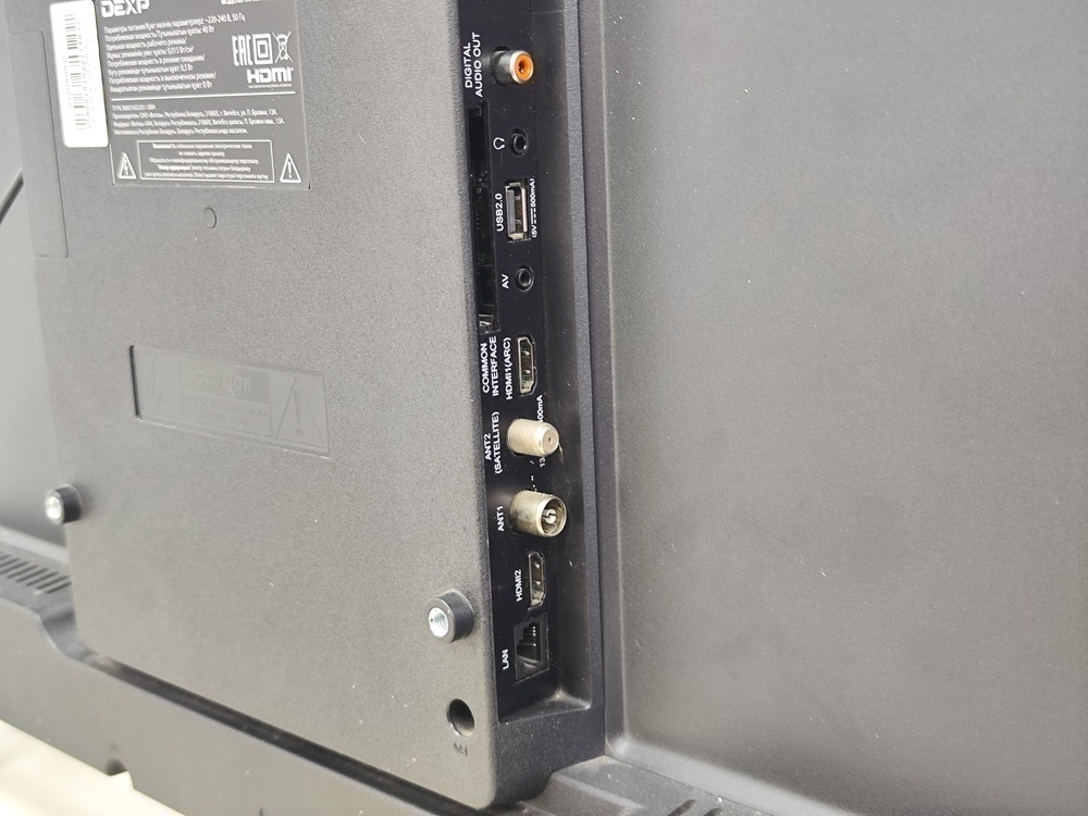 LED Телевизор Dexp 32H8001C