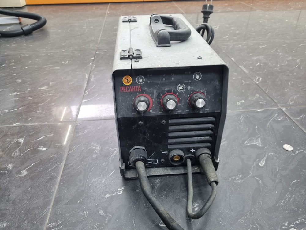 Сварочный аппарат Ресанта САИПА-200С