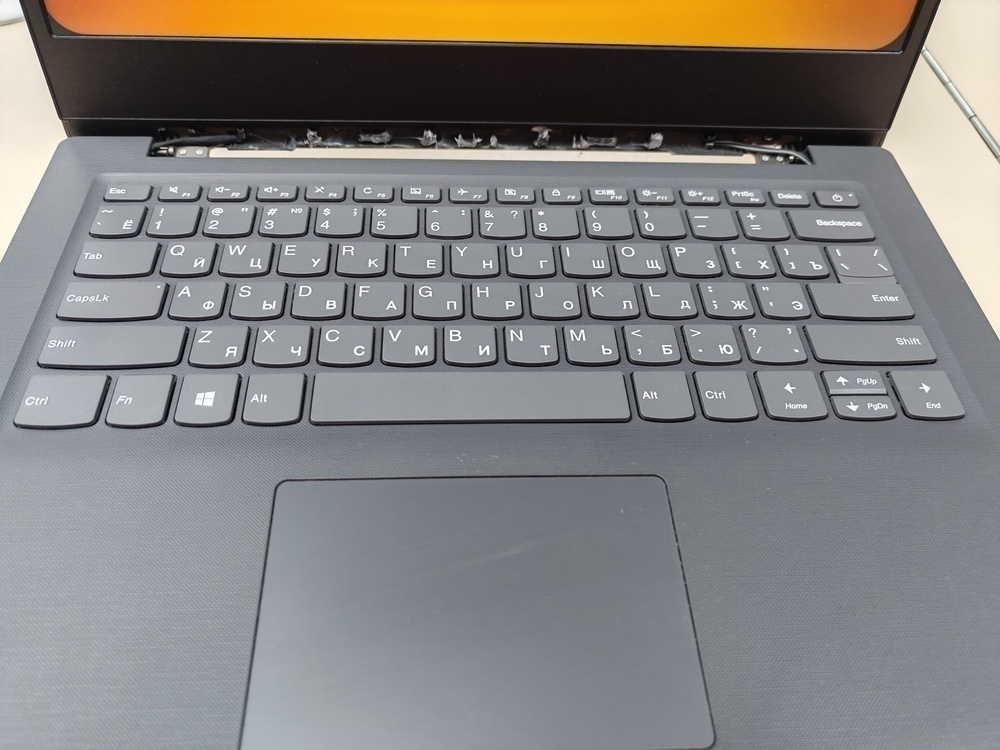 Ноутбук Lenovo; Core i5-1035G1, Intel UHD Graphics, 8 Гб, 320 Гб, Нет