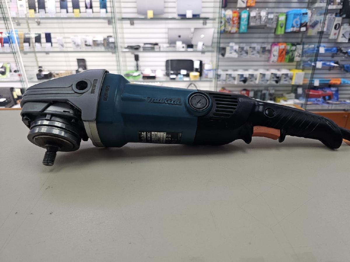 Полировальная машина Makita SA7000C