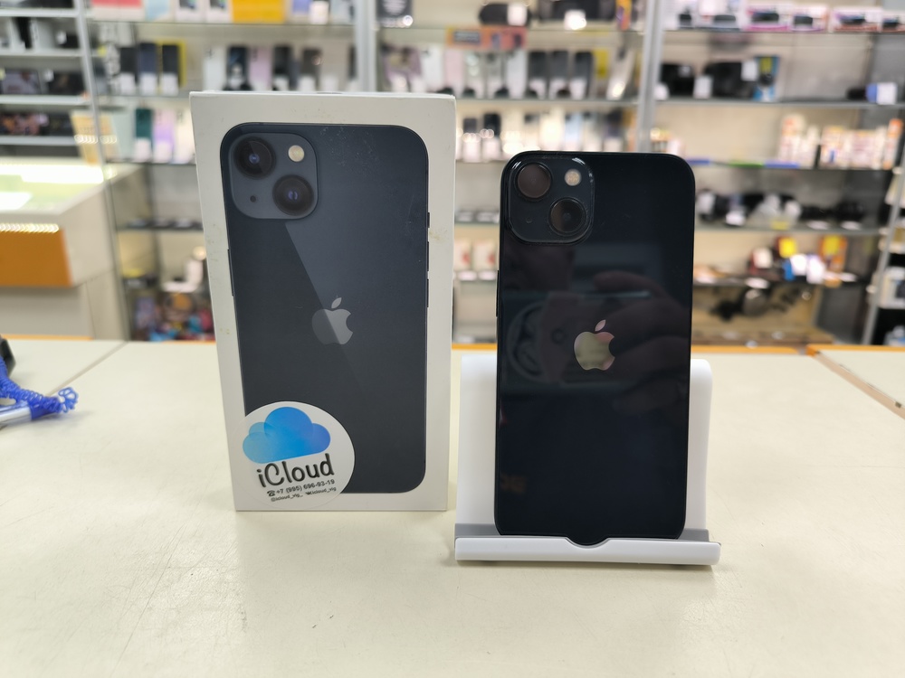 Смартфон Apple iPhone 13 128Gb