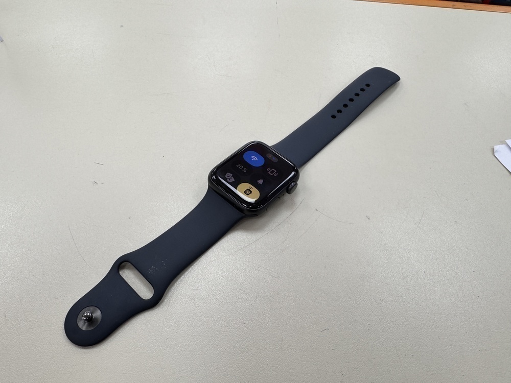 Смарт-часы Apple Watch SE 2020 44mm