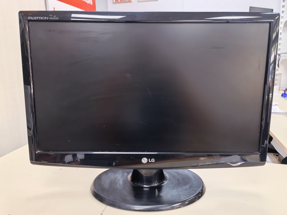 Монитор LG W2243S