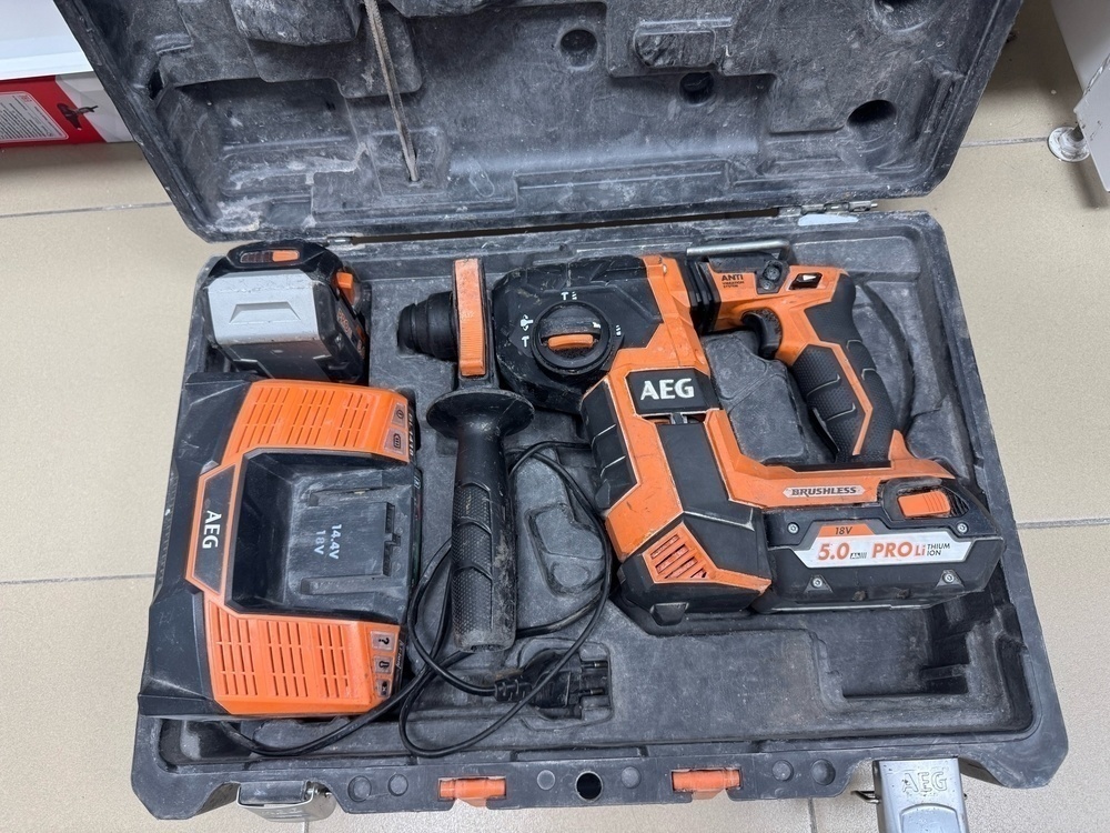 Перфоратор AEG BBH18BL-0;