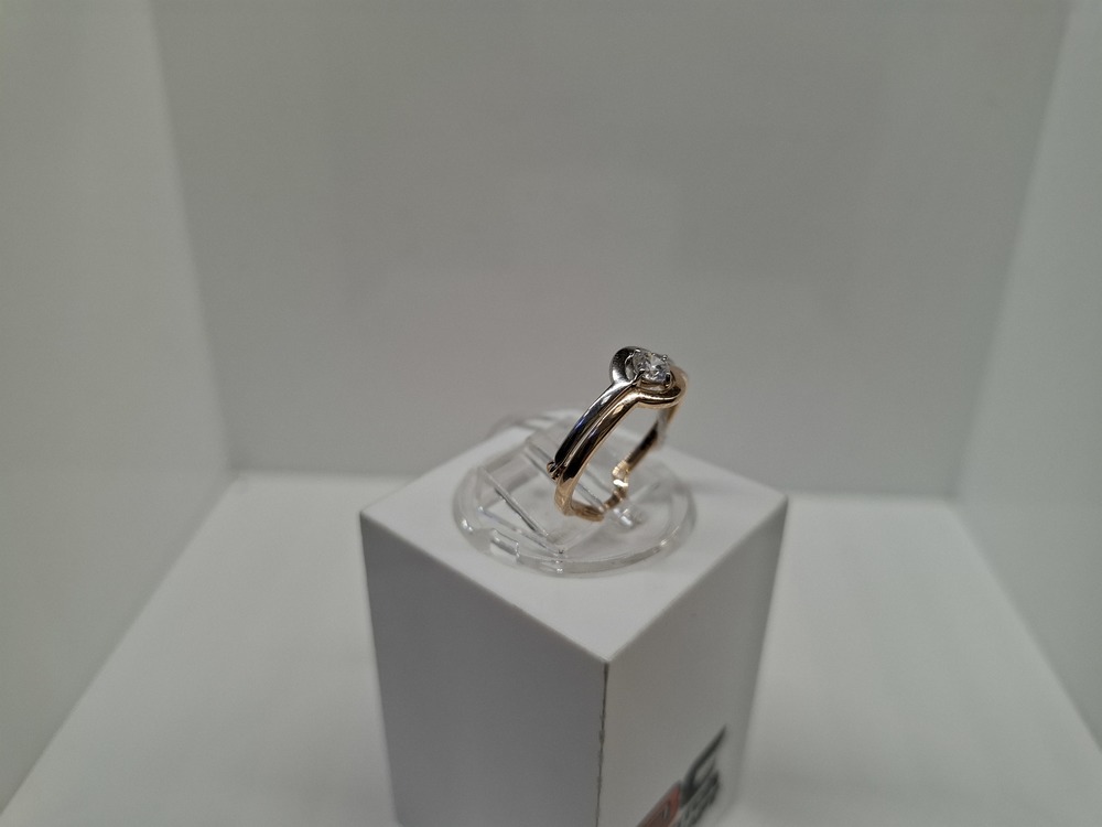 КОЛКМ585 КОЛЬЦО С КАМНЕМ (Au 585)