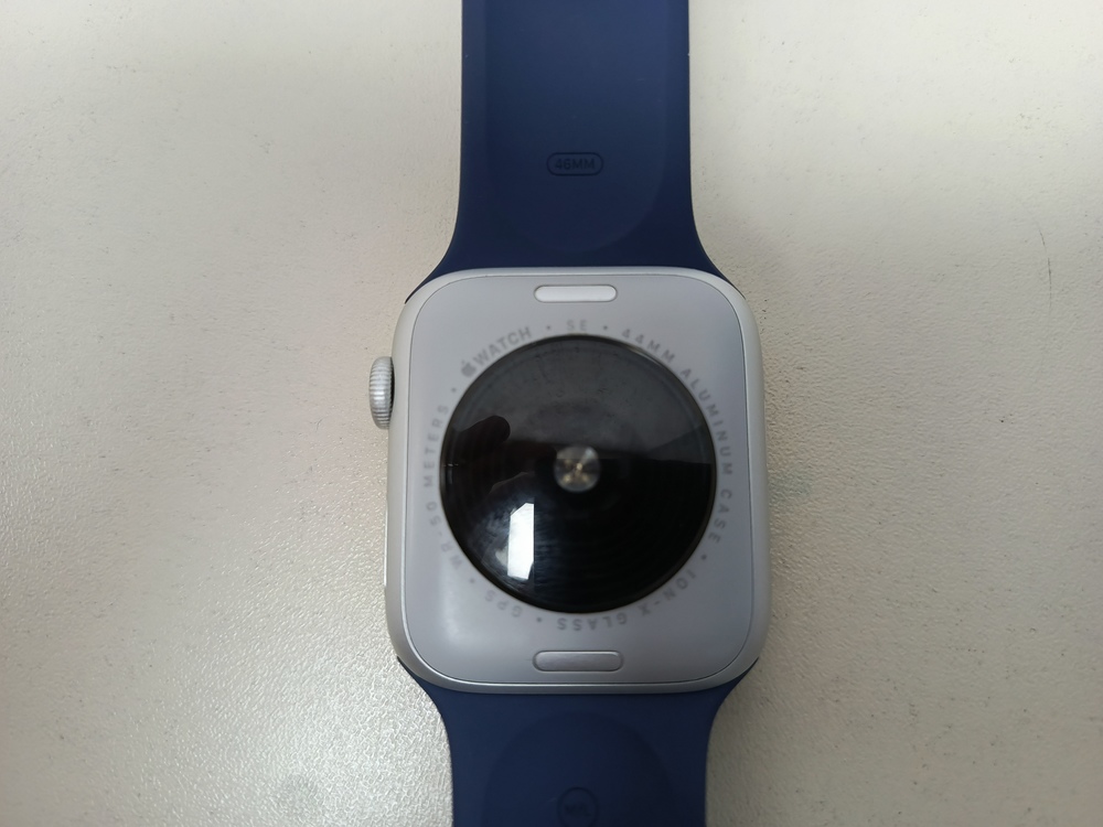 Смарт-часы Apple Watch SE 2022 44mm