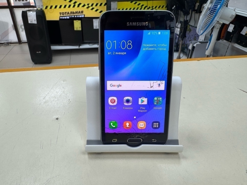 Смартфон Samsung Galaxy J1 2016 1/8