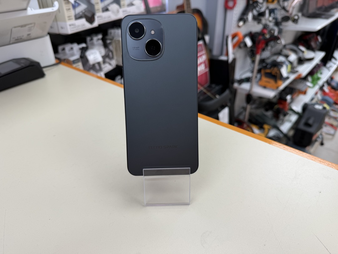 Смартфон Tecno Spark 40C 4/128