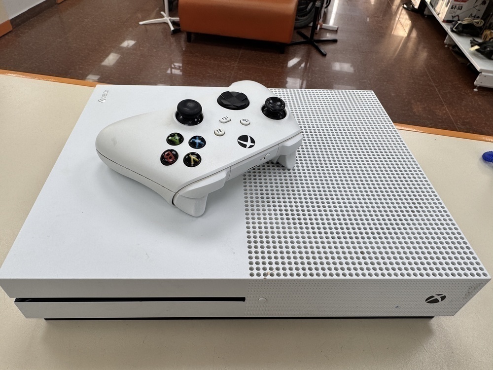 Игровая приставка Xbox One S 500Gb