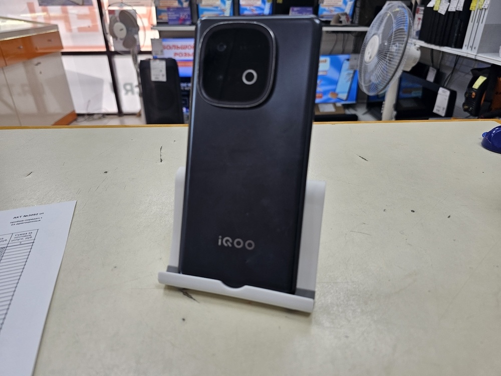 Смартфон Vivo iQOO Z10 8/256