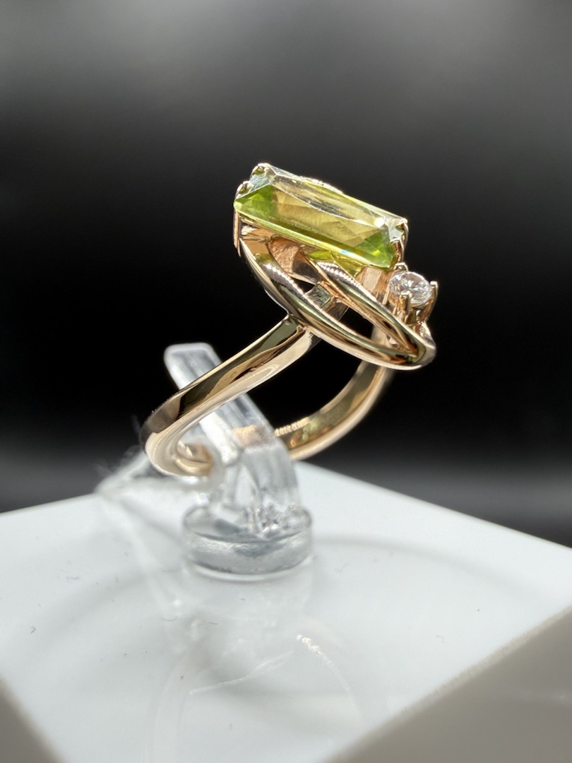 КОЛКМИ585 КОЛЬЦО С КАМНЯМИ (Au 585)